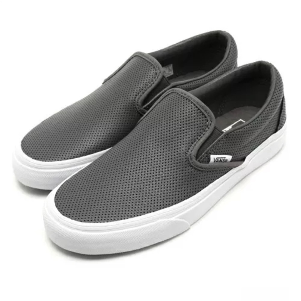 Vans Women’s Classic SlipOn Leather Smoked Pearl